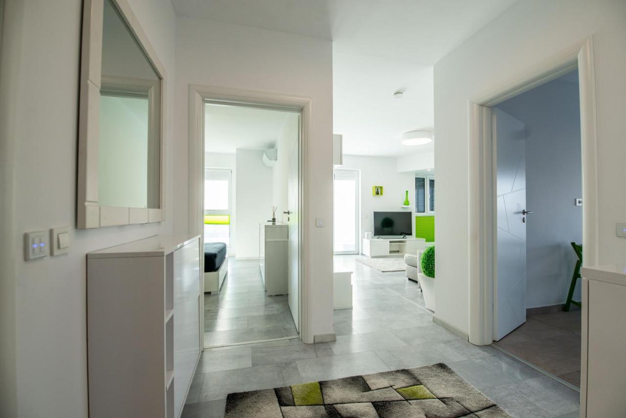 Luxury Westpark 2 Residence With Lake View Bucareste Exterior foto